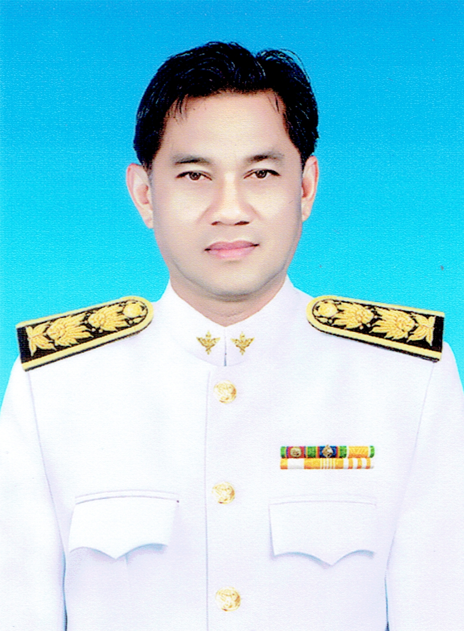 นายรอน หลีเยาว์